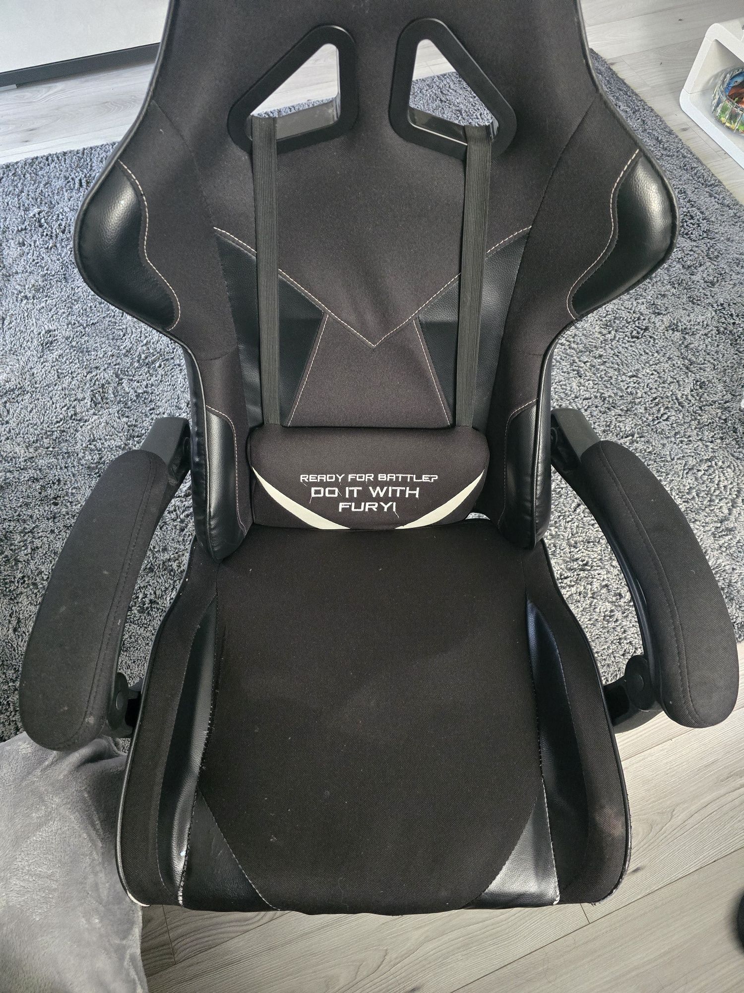 Scaun gaming fury avenger