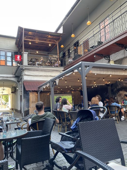 Vand urgent afacere la cheie . Cafenea , club