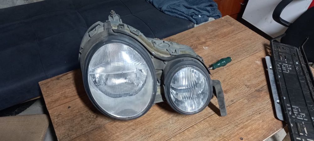 Продам фару и коленвал на w210