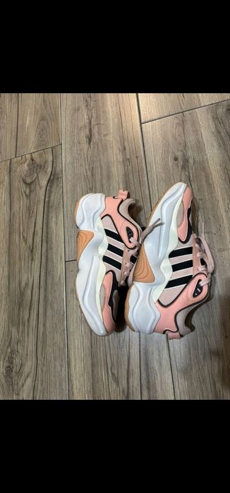 Adidasi marca Adidas nr36