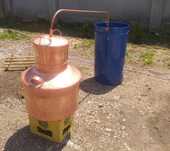 Vând un cazan de țuică din cupru alimentar capacitate de 160l cu fundu