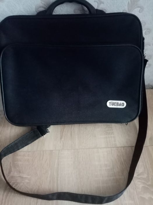 Портфель для ноутбука