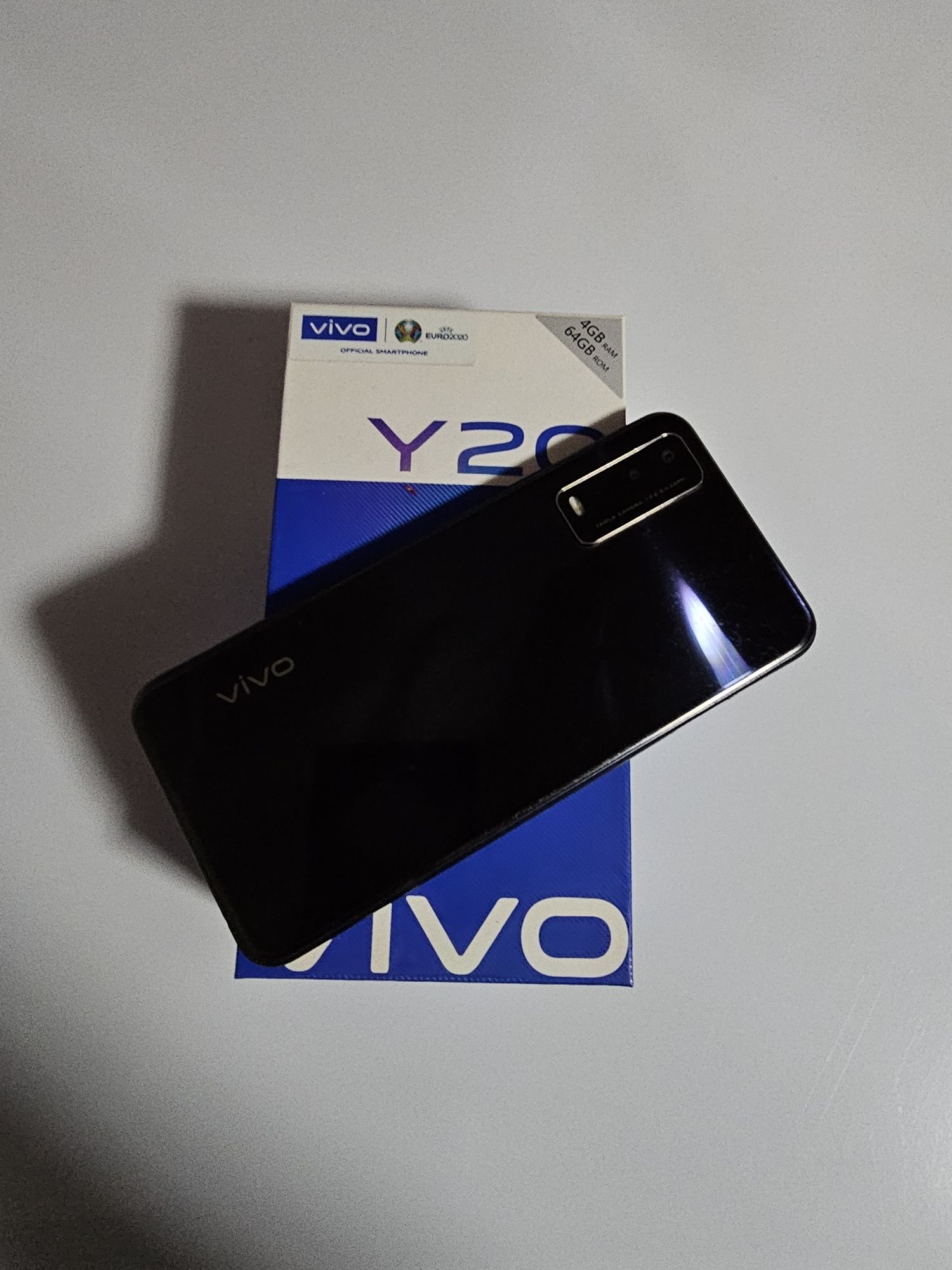 Смартфон Vivo Y20