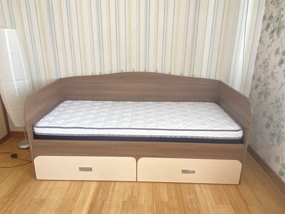 Продам кровать 190/90 практически не пользовались