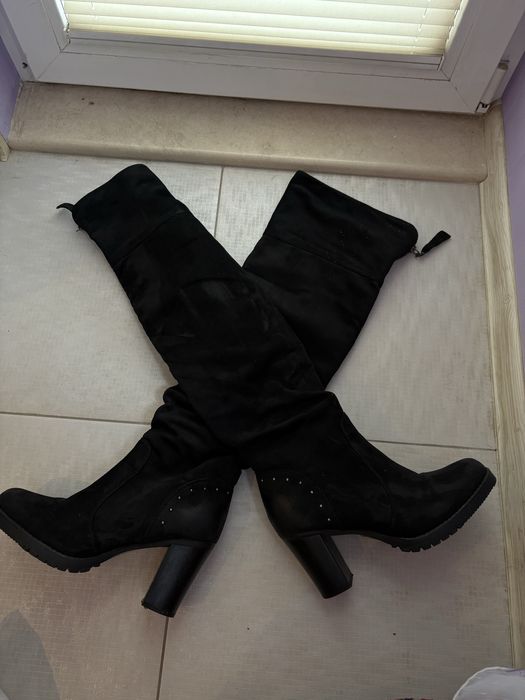 Различни модели Боти 39 номер