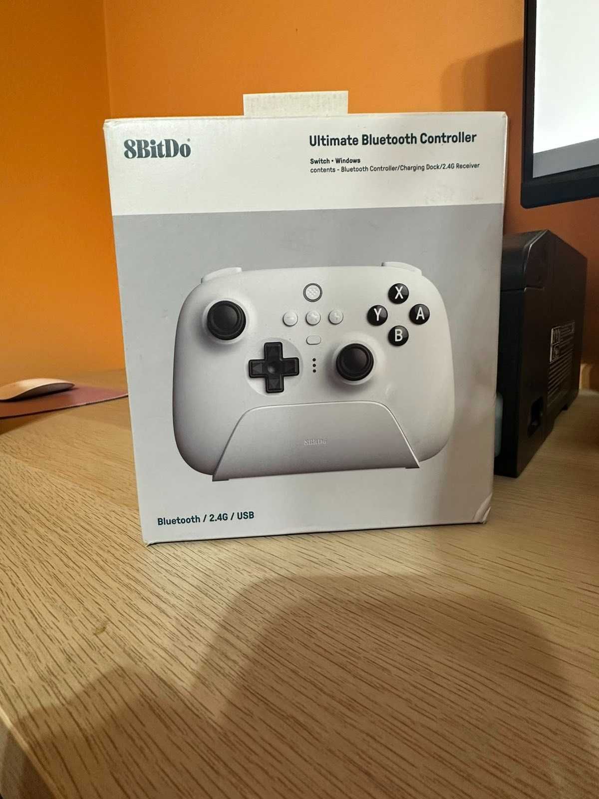 Безжичен контролер 8BitDo - Ultimate, с докинг станция