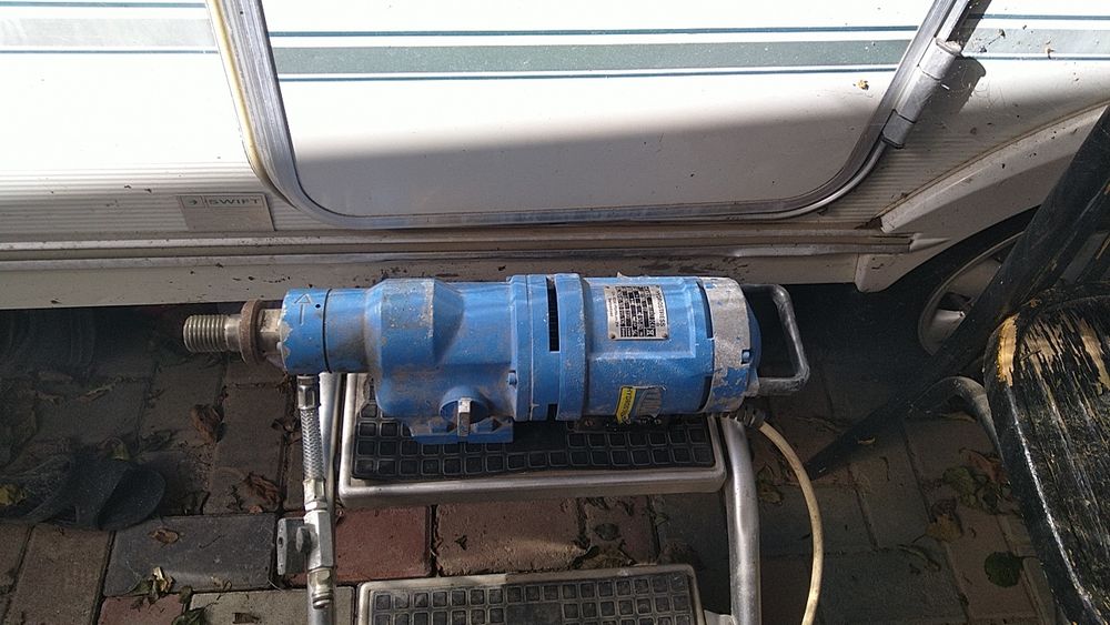 Motor electric cu Pompa hidraulica