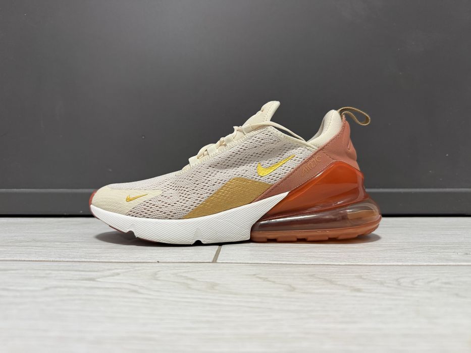 Vand Nike Air Max 270