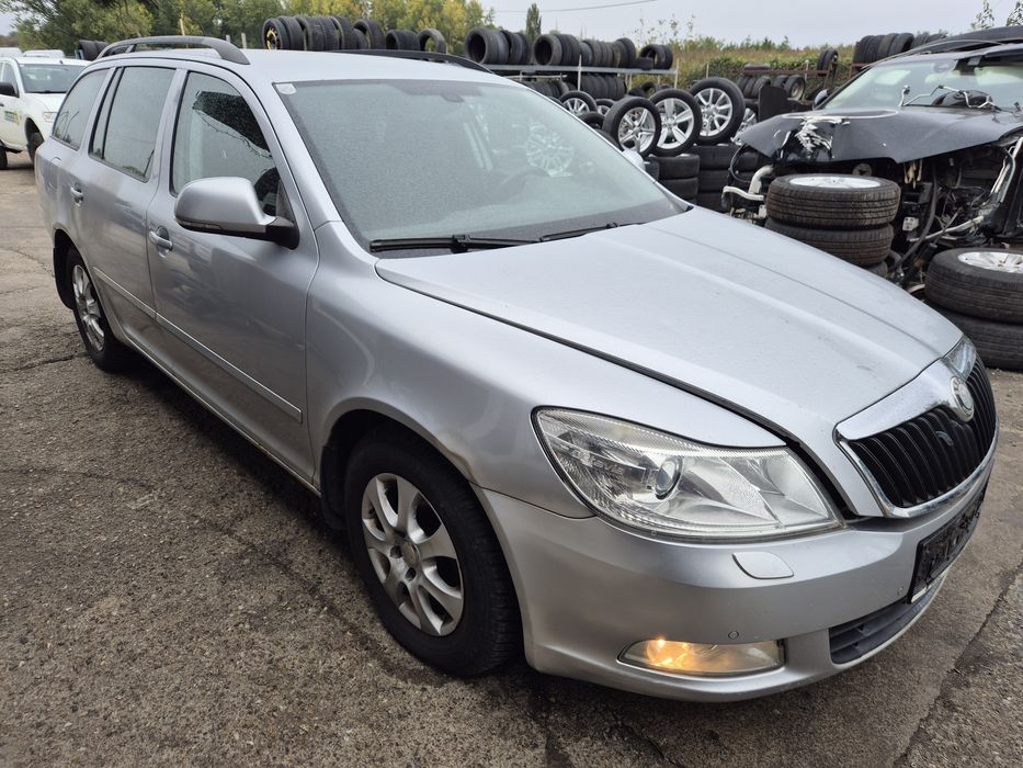 Dezmembram Skoda Octavia 2 Facelift 2011 1.2tsi CBZ
