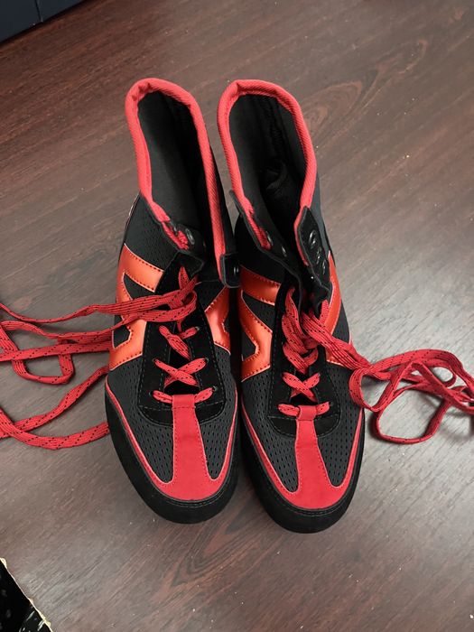 Боксерки новые цвет красный