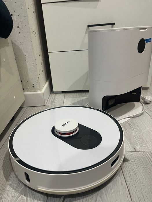 Пылесос робот все работает