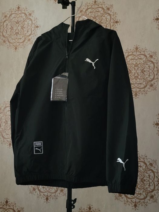 Продам ветровку Puma