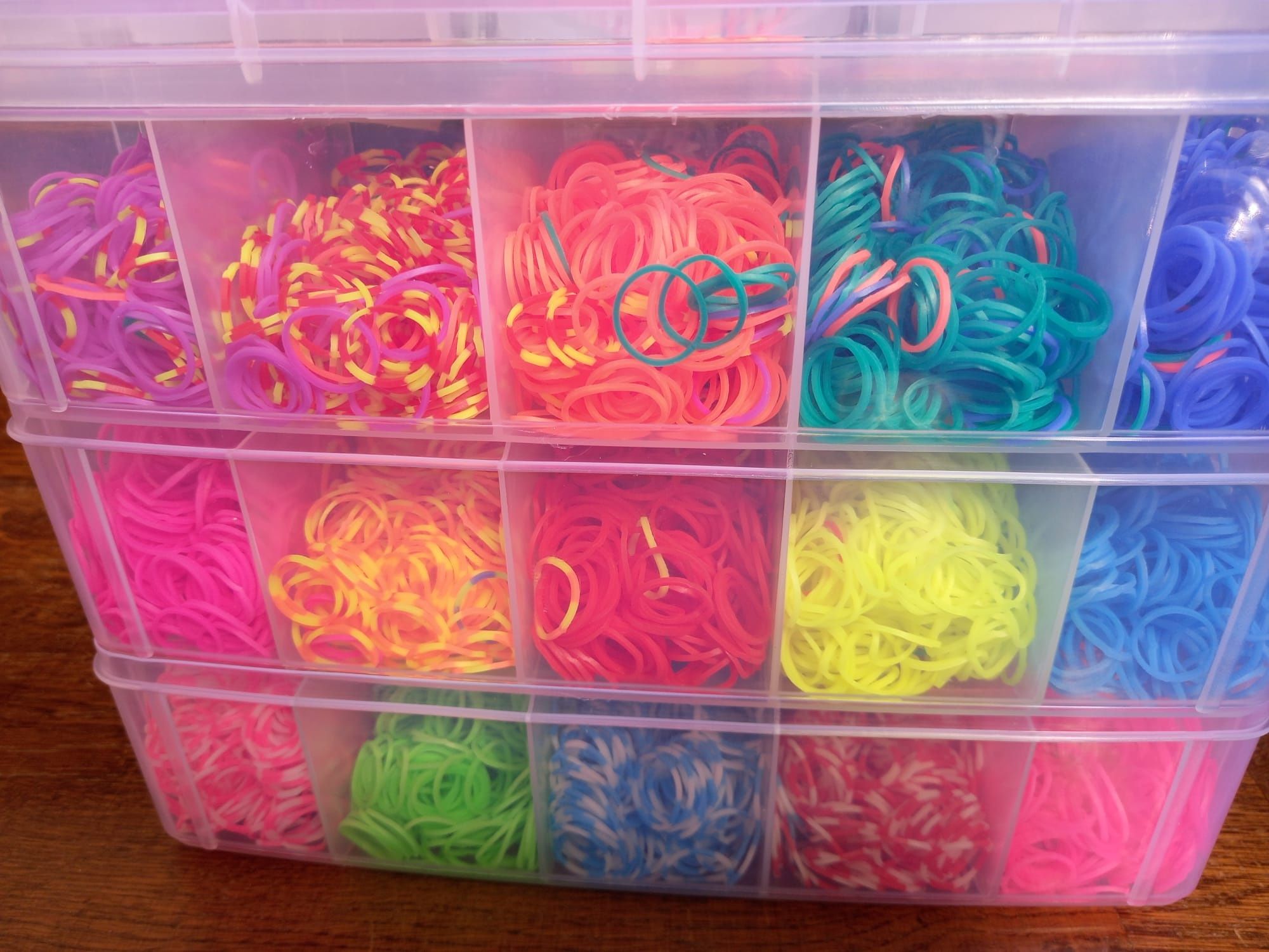 Kit complet LOOM BANDS-Bratari pentru elastice, 9000 buc