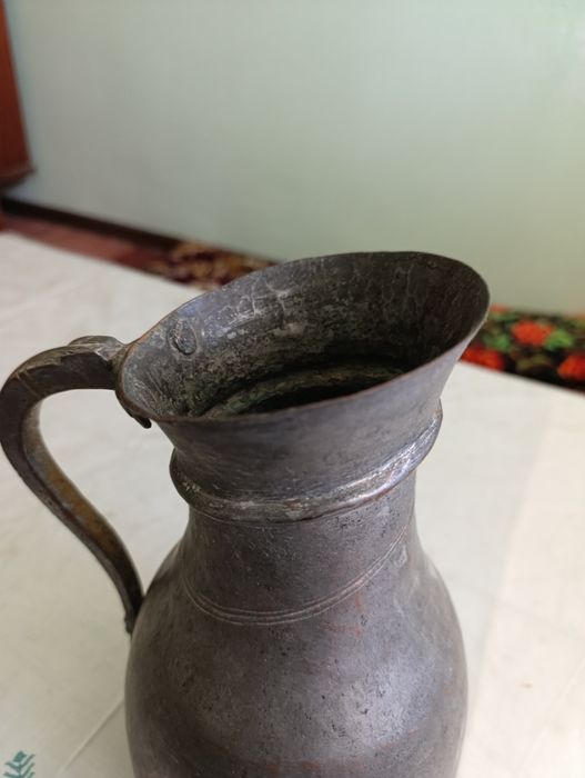 Кувшин антикварный