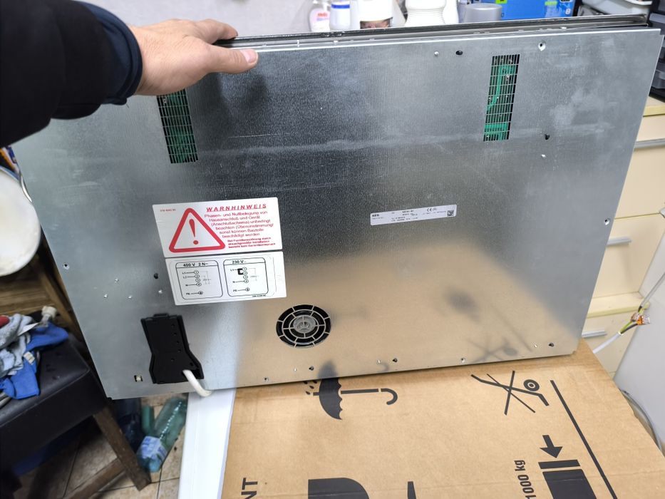 Индукционен плот AEG 88100 K-mn