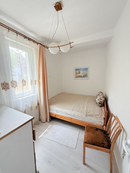 Продавам къща  в град Средец