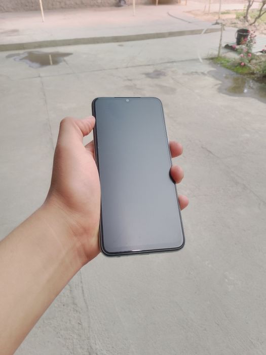 Solo 10 64/5 yangi telefon kar dok bor