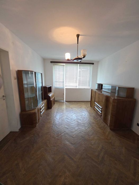 Apartament 3 camere strada Munteniei etaj 2 PROPRIETAR