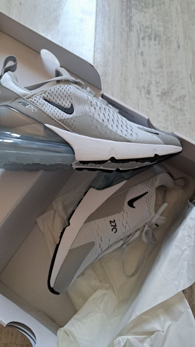 Nike W Air Max 270