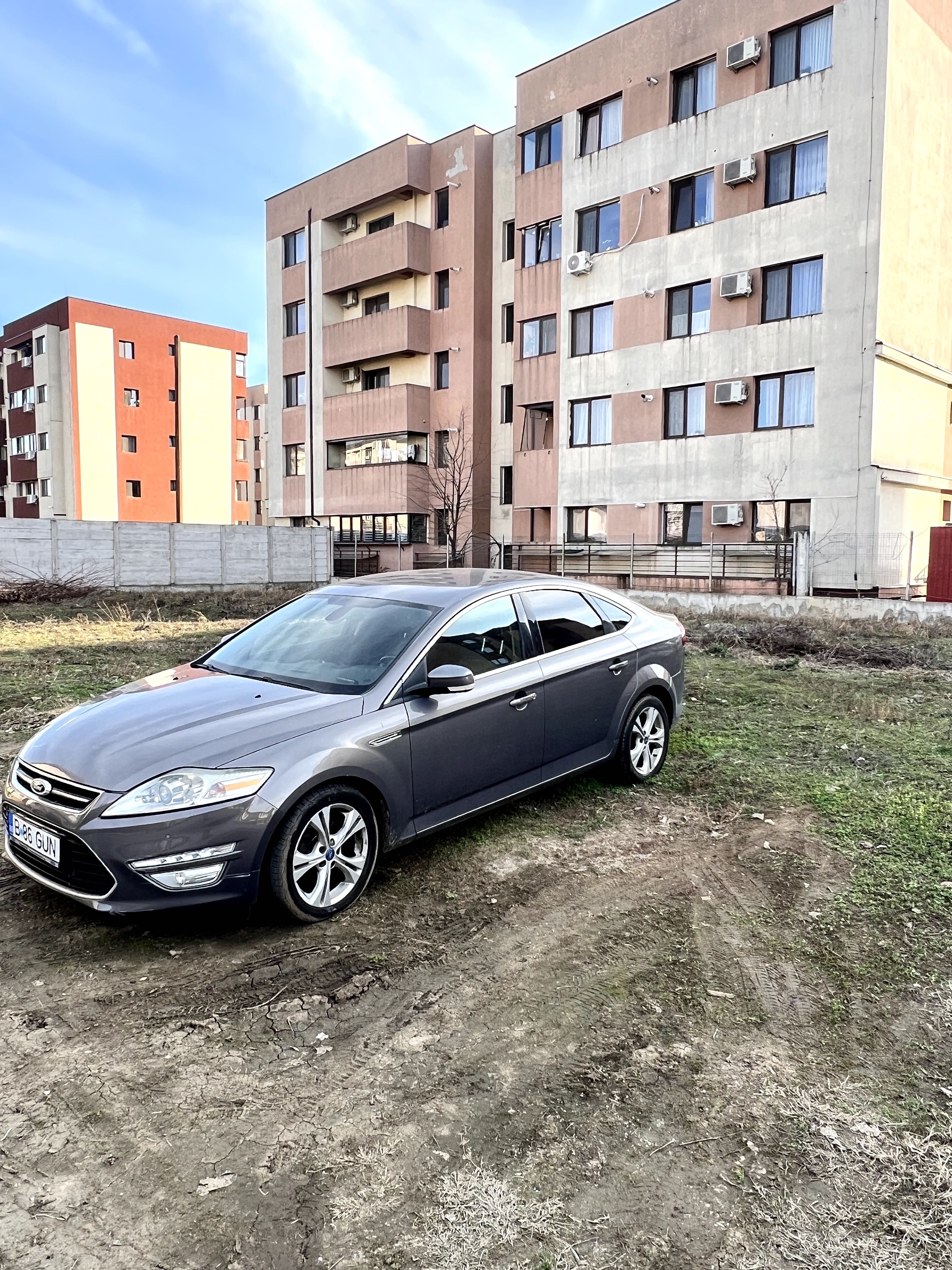 Ford Mondeo Titanium - noiembrie 2011 - model 2012 2.0 Diesel