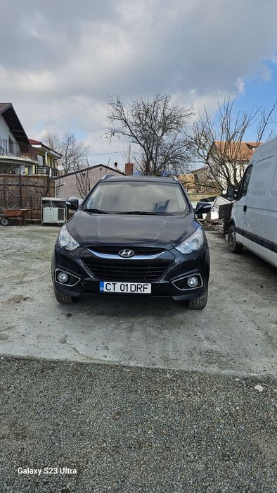 Vând Hyundai ix35
