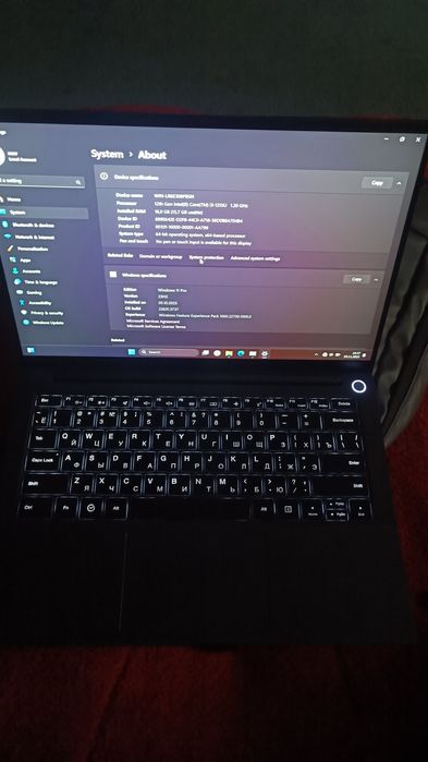 noutbuk srochno sotiladi