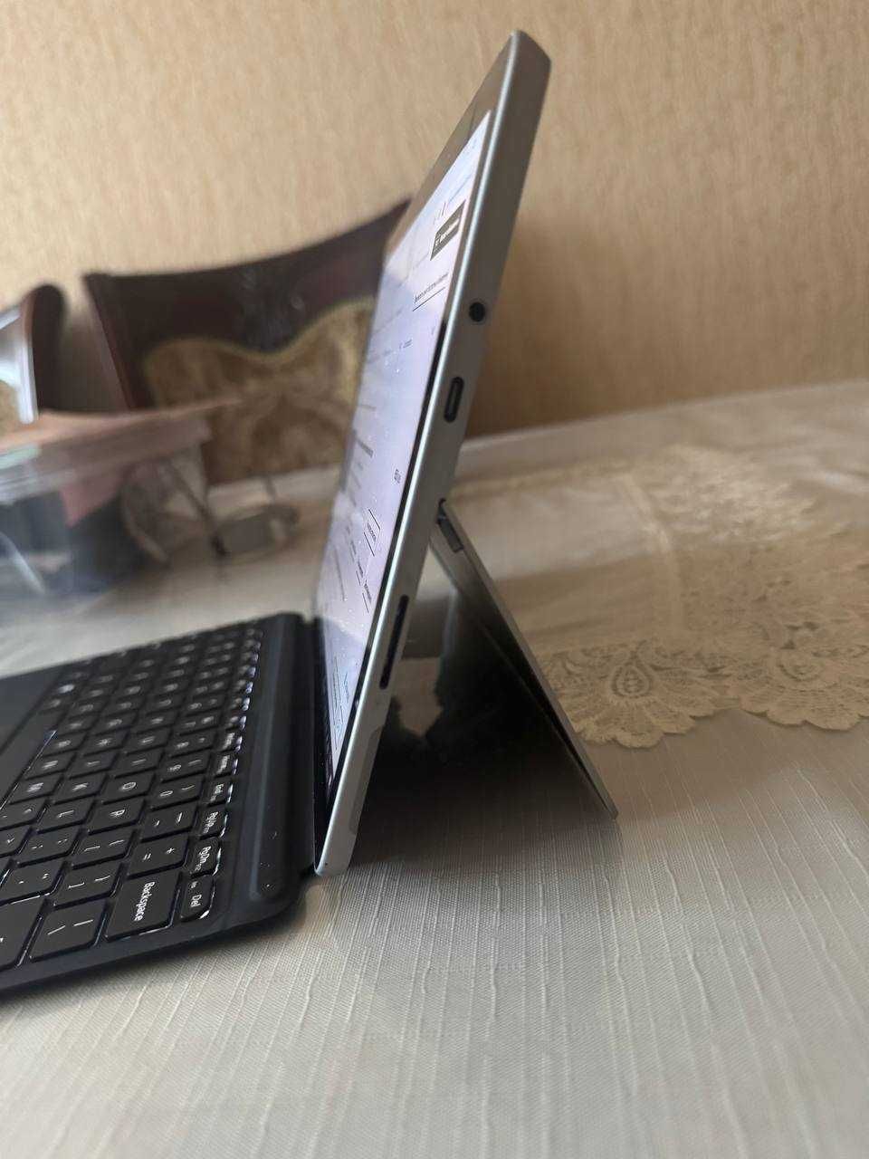 Surface go 2 8GBddr/128GBssd/m3 8100cpu Ideal!