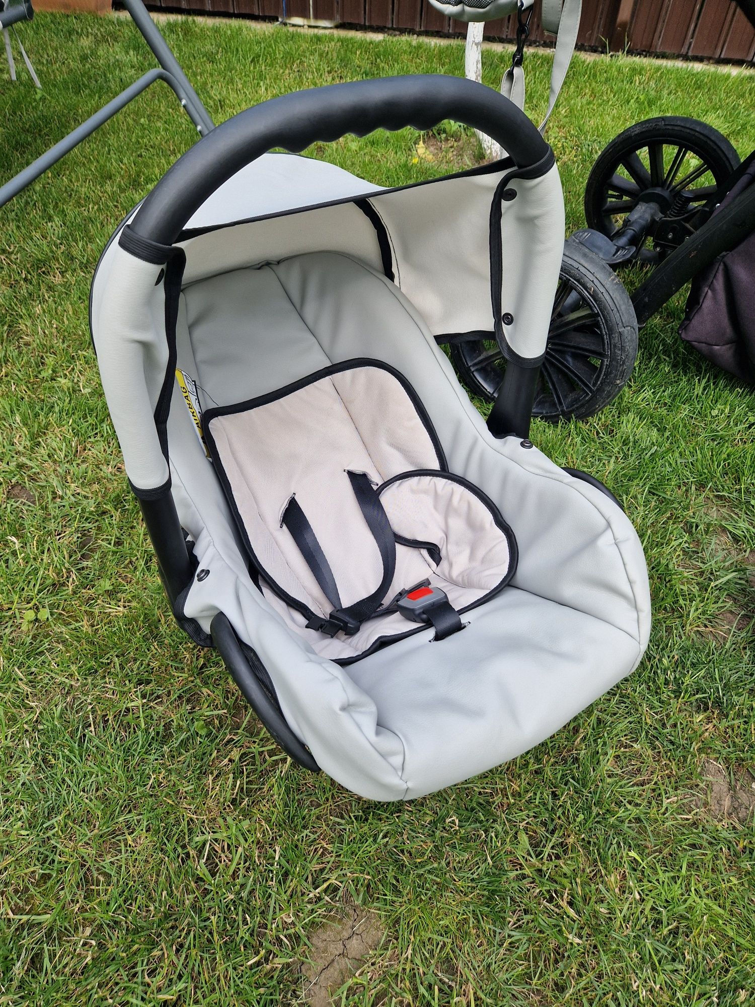 Vând cărucior Krausman 3 in 1 Rider Soft Light Grey - Testat ADAC
