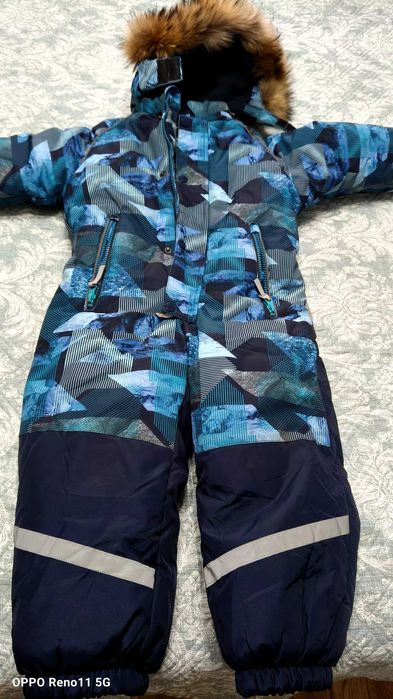 Продам детский  зимний комбинезо