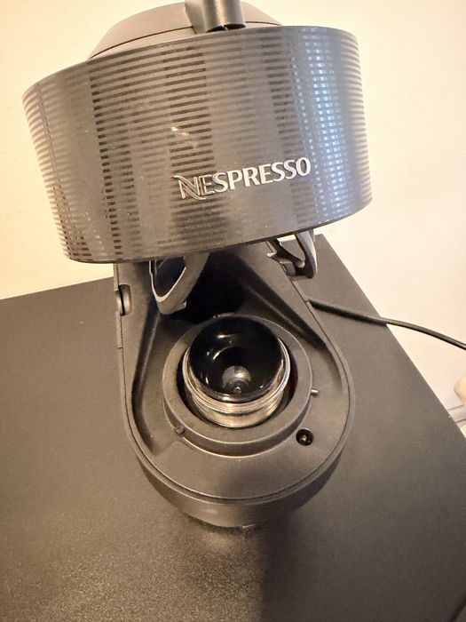Nespresso Vertuo Pop impecabil