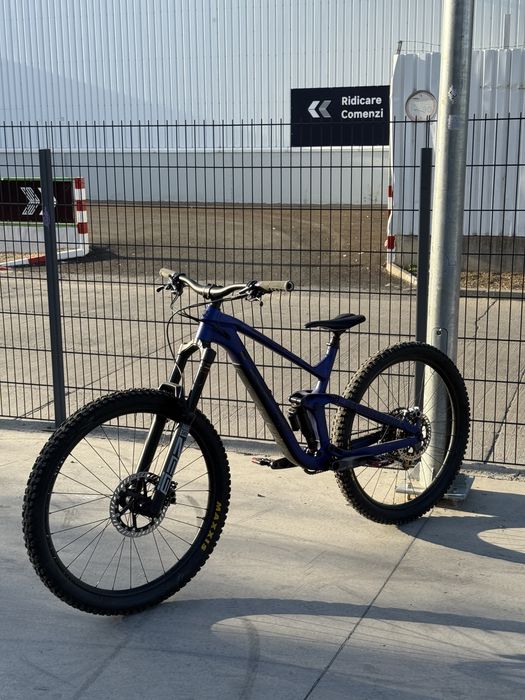 VAND/SCHIMB Trek slash 8 2023