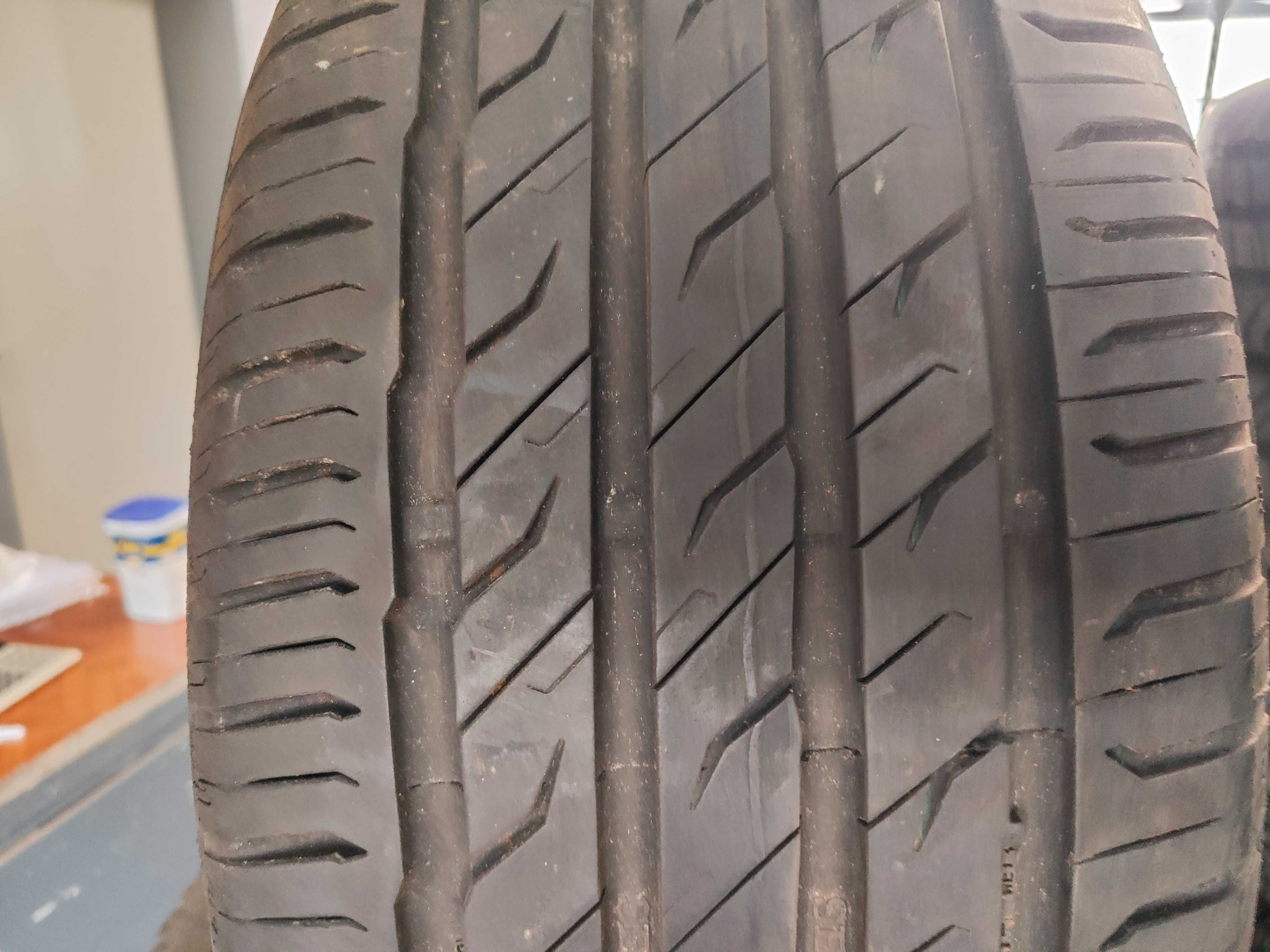 1бр.лятнa гумa 235/45/18 Semperit