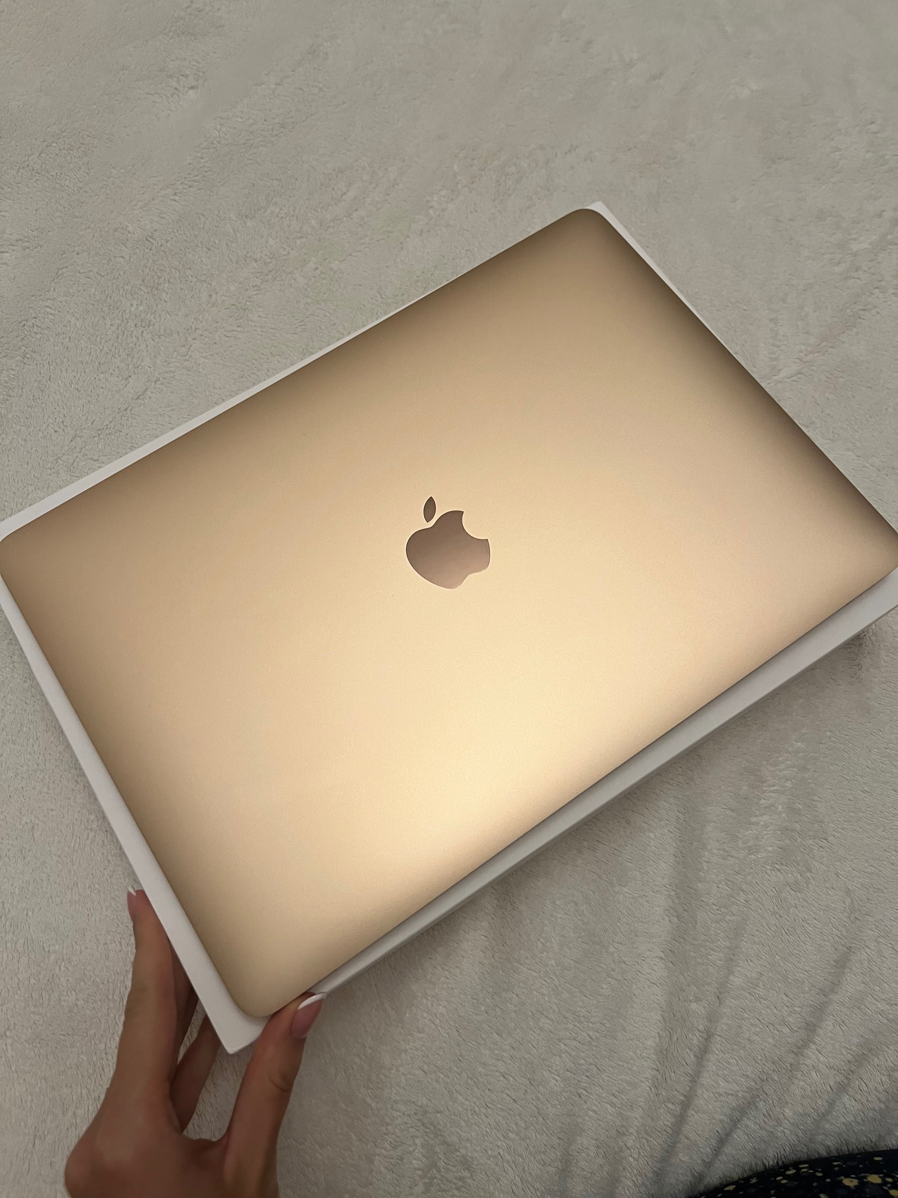 MacBook Air Rose gold M1 – 8GB RAM | 512GB SSD