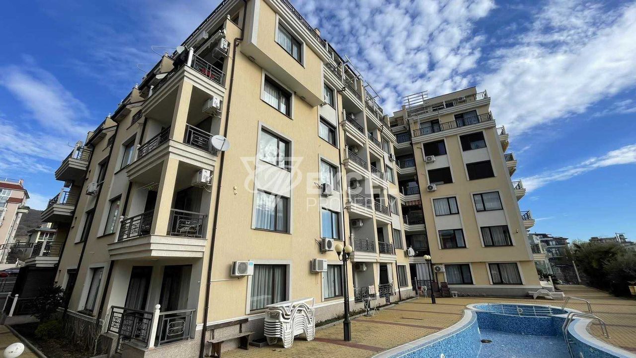 Продава се Двустаен апартамент в к.к. Слънчев бряг - 53 кв.м за 664 €/кв.м - Снимка #1