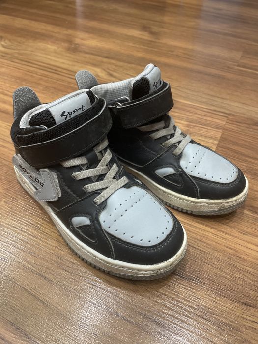 Продам ботинки на осень