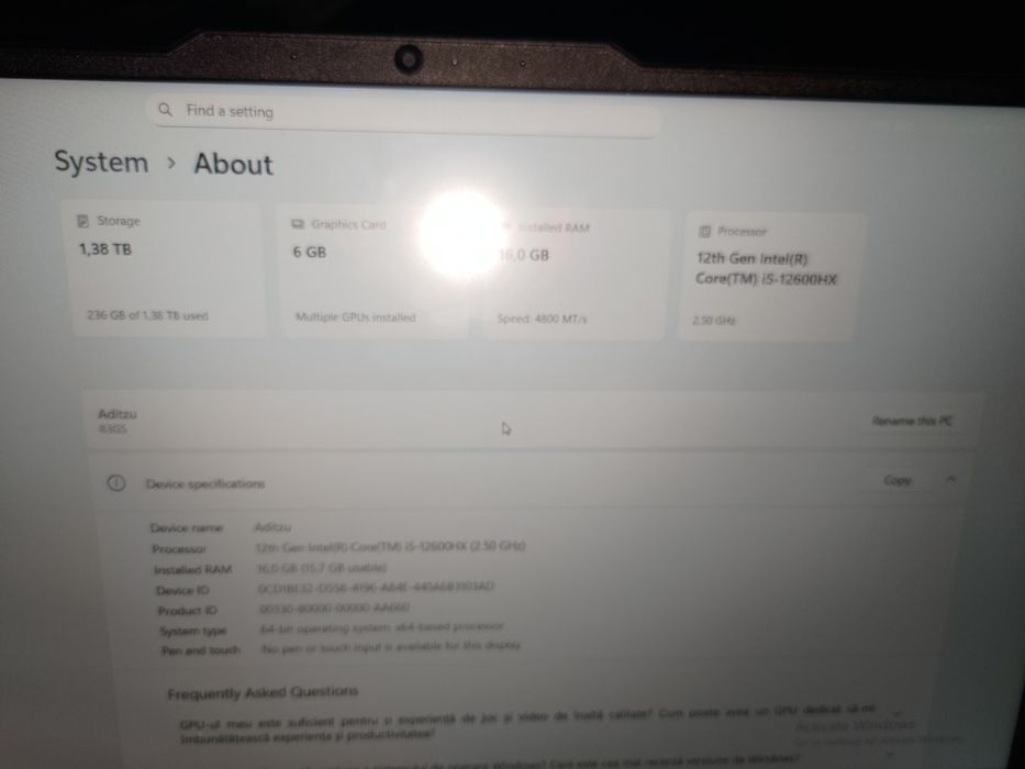 Laptop Gaming Lenovo LOQ 15IAX9