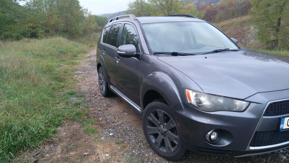 Mitsubishi Outlander 2.3