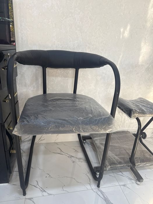 Manikyur stol stul pedikyur sotiladi yangi