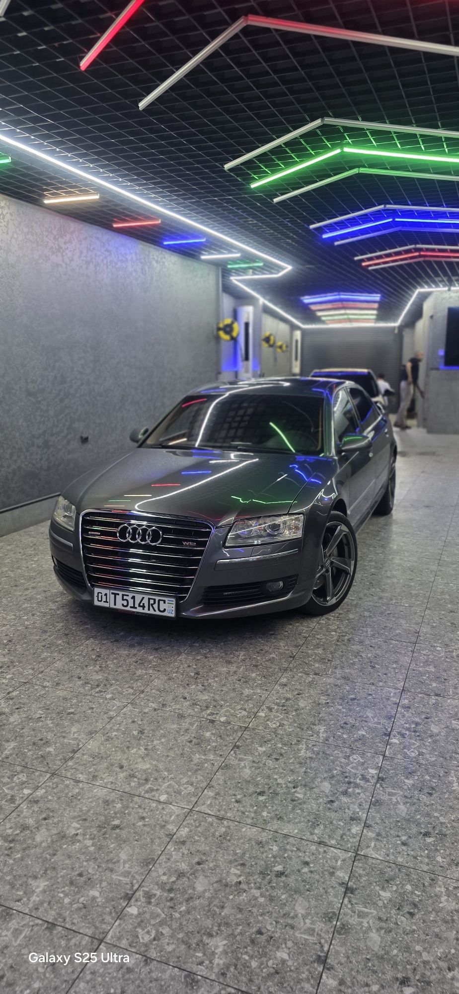 Audi A8 long full