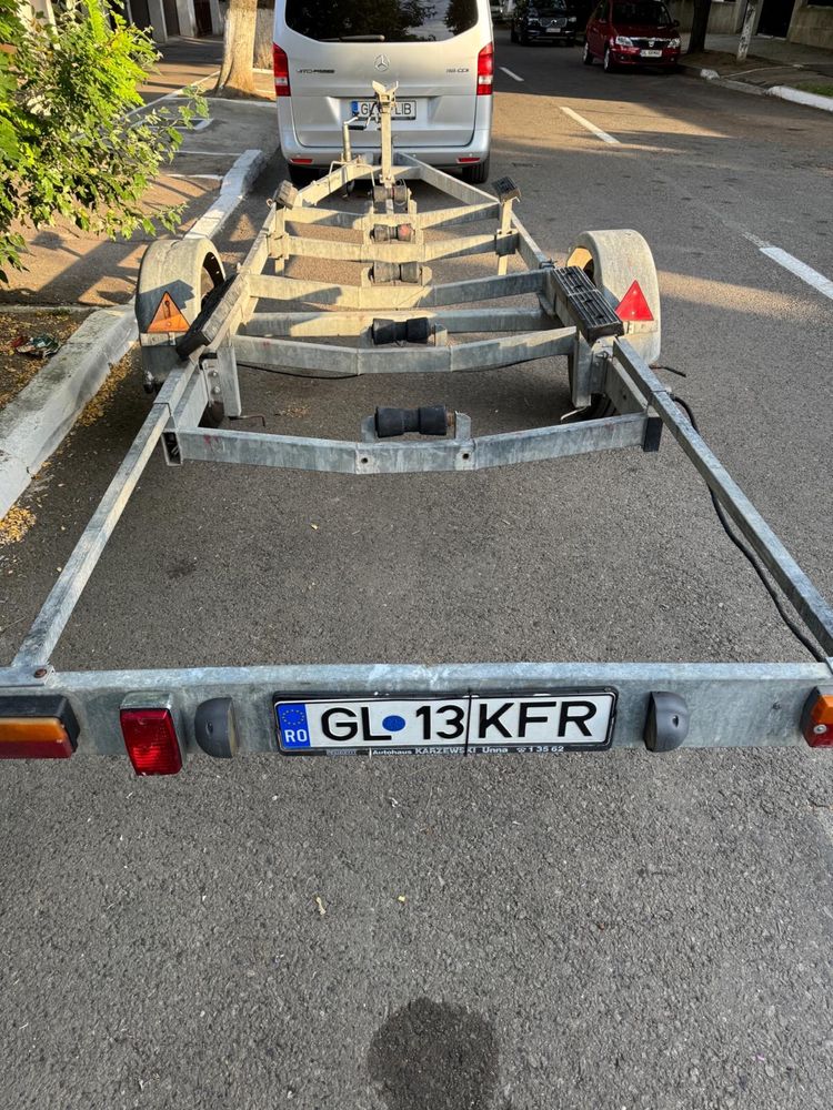 Vand peridoc barca DIMKA de 1350 kg cu sistem de franare