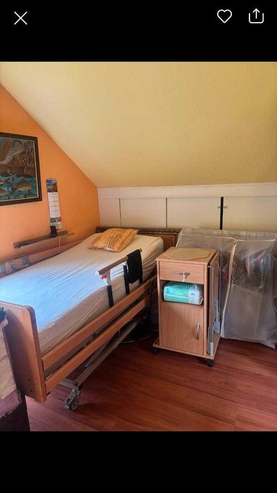 Pat medical electric cu saltea si noptiera