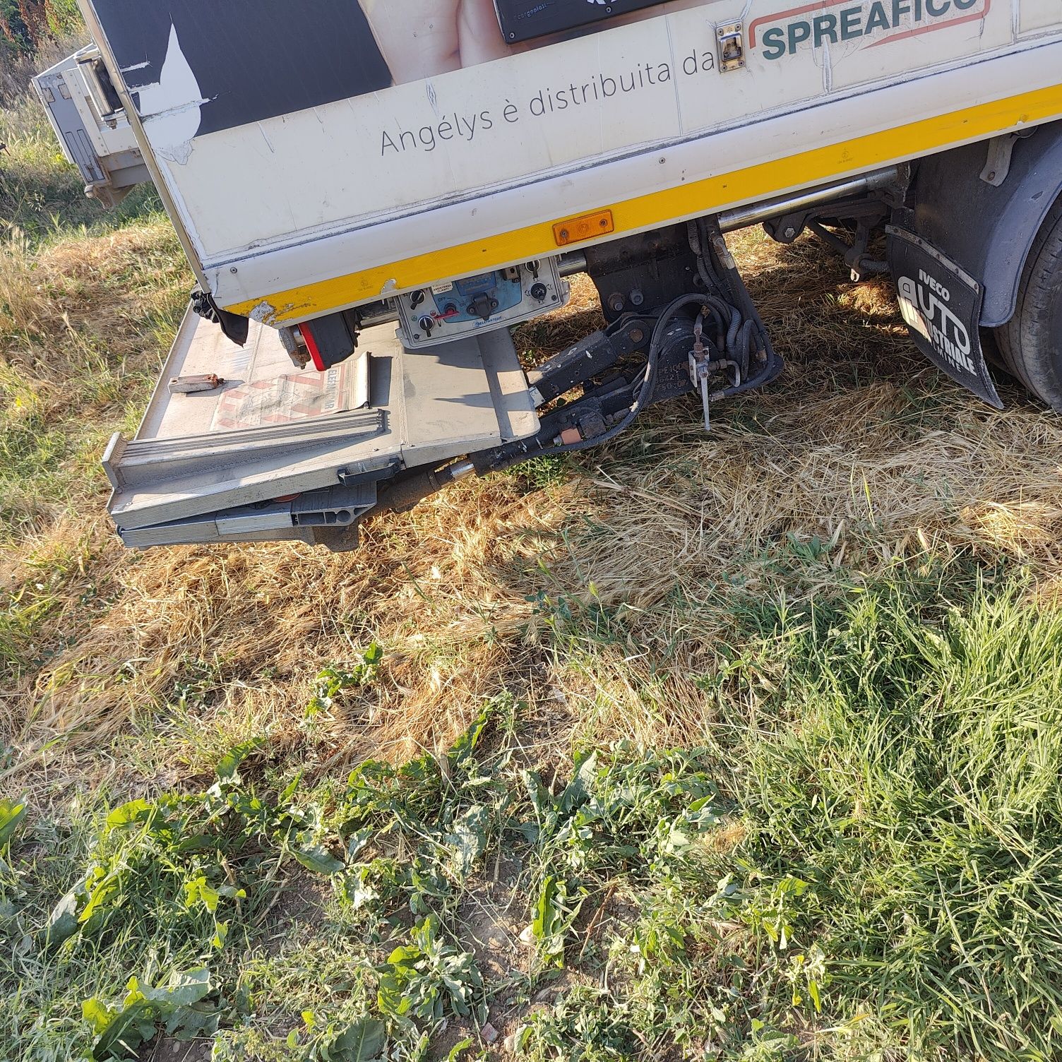 Vând cub frigorific Iveco și Lift