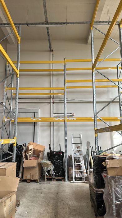 Rafturi metalice in stoc mai multe detali sunati