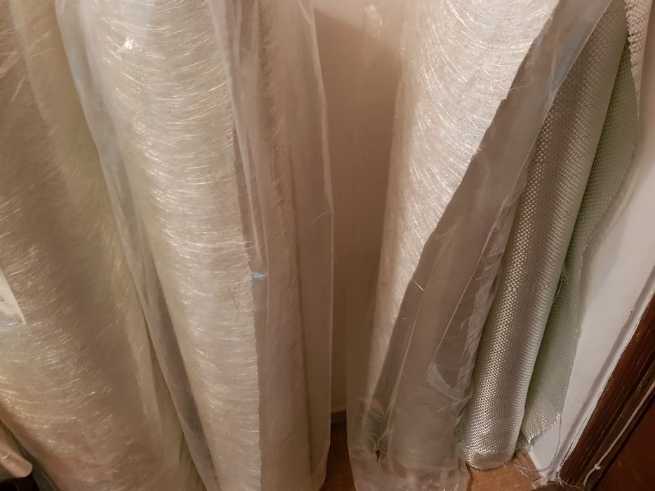 Fibra de sticla stratimat tesatura rasina nestrapol gelcoat cu intarit