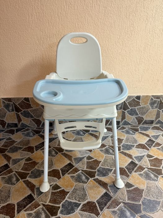 Scaun de masa bebelus