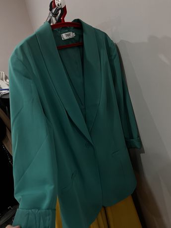 Продам пиджак зелёный