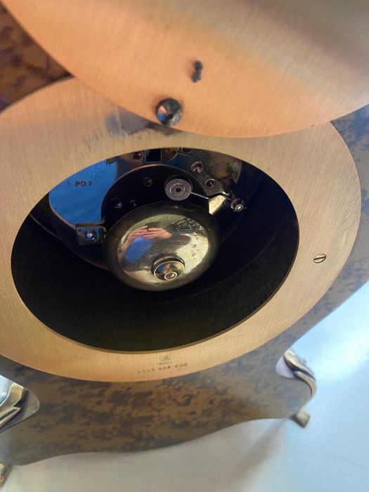 Ceas tip Semineu Hour Lavigne a Paris bronz si lemn