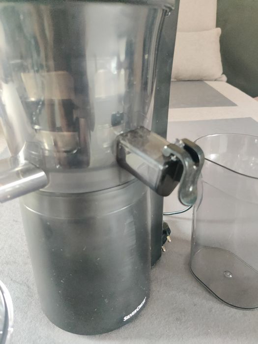 Vând storcător de fructe cu presare la rece Silver Crest