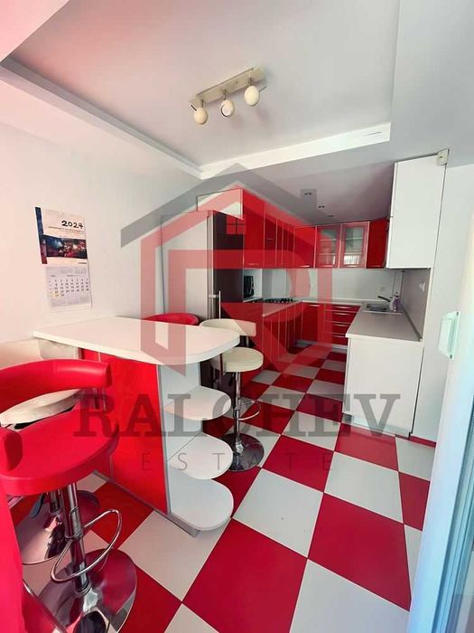 Тристаен апартамент под наем / Гръцка махала