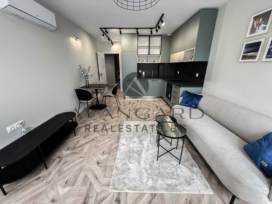 Продава се Двустаен апартамент в Пловдив, Тракия - 75 кв.м за 2132 €/кв.м - Снимка #1